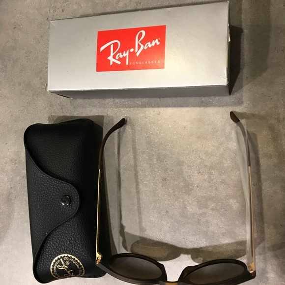 NEVER BEEN WORN - Women\'s Rayban Sunglasses RB4274 main image 4
